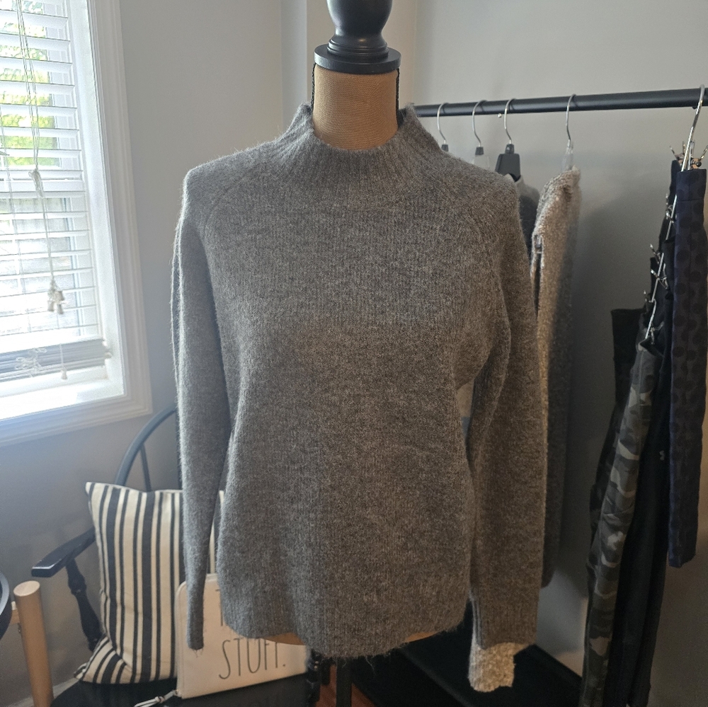 Vigoss Mockneck Sweater